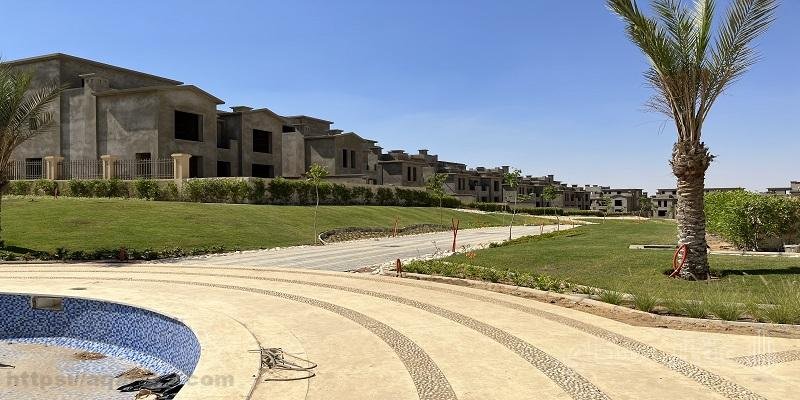 الكمبوندات القريبة من La Vista