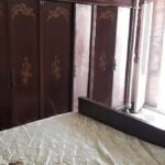 شقه على الشارع العمومى وجه بحرى مفروشه