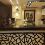 شقه للايجار بالمهندسين بشارع رئيسي فرش راقي جدا