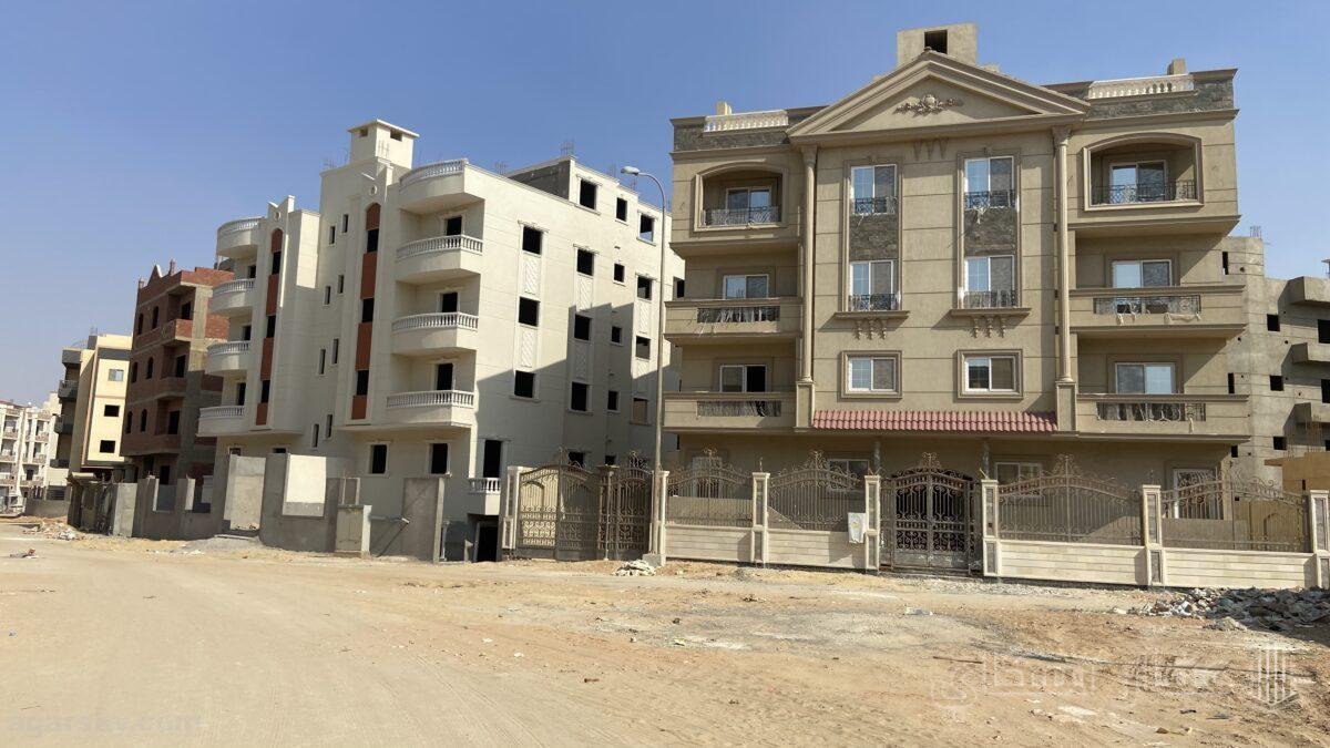 شقة للبيع حدائق اكتوبر السياحية أ مساحة 200 متر استلام فورى