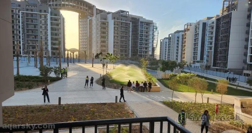 شقه ١٠٠ متر في زيد إيست للبيع Zed east