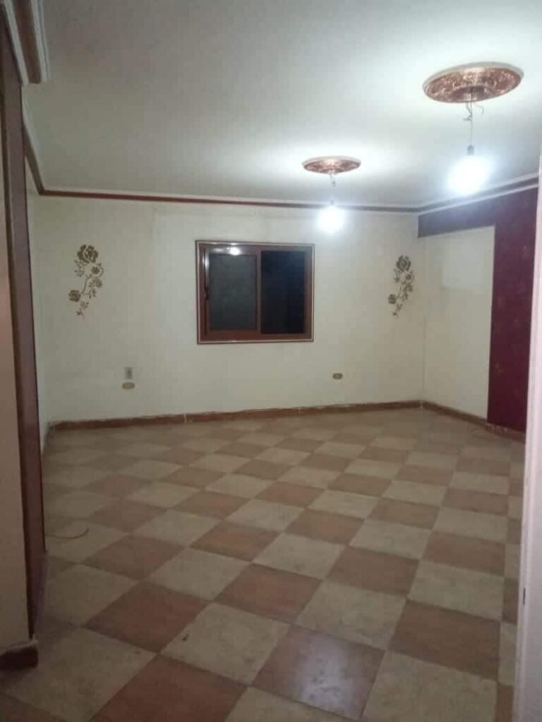 شقه للايجار قانون قديم بفيصل مساحه 150م