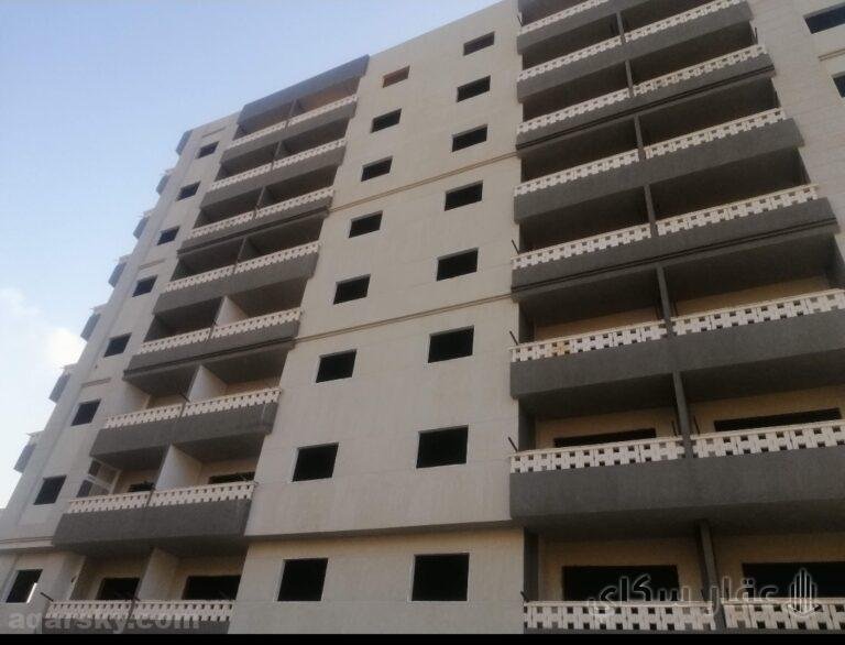 شقة للبيع في المنصورة شارع سكة سندوب خلف مدرسة طه حسين