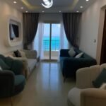 شقة مصيفية فاخرة تقع في الصف الأول على البحر