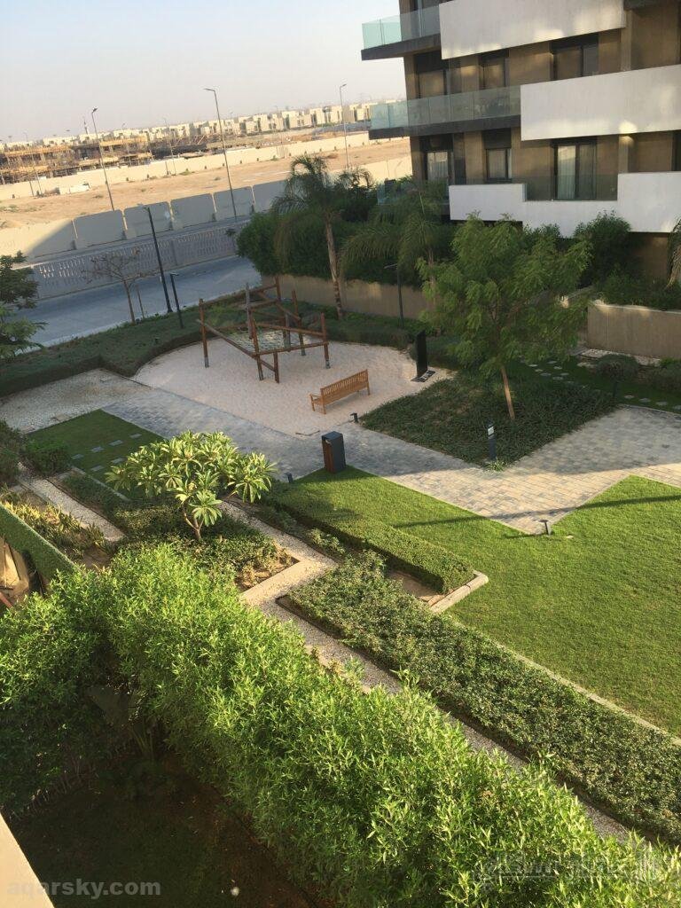 للإيجار شقة 134م في كمبوند البروج بمدينة الشروق القاهرة