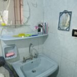 شقة للبيع ٦ اكتوبر الحى السادس المجاورة الثامنة أمام معرض الأمير والأميرة