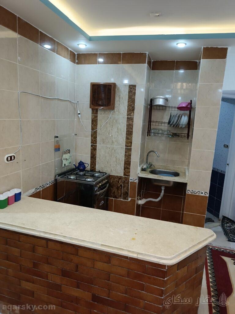 شقة بالروف باكثر موقع متميز بالاسكندرية شاطئ النخيل