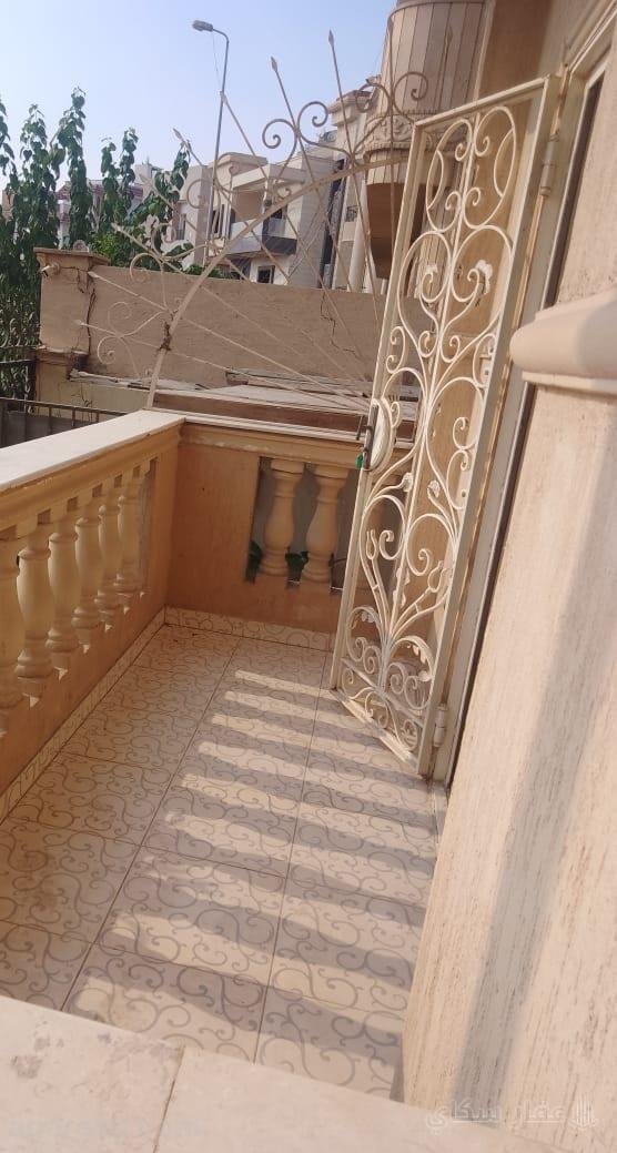 شقه ايجار التجمع الاول بنفسج بجوار مول البركة
