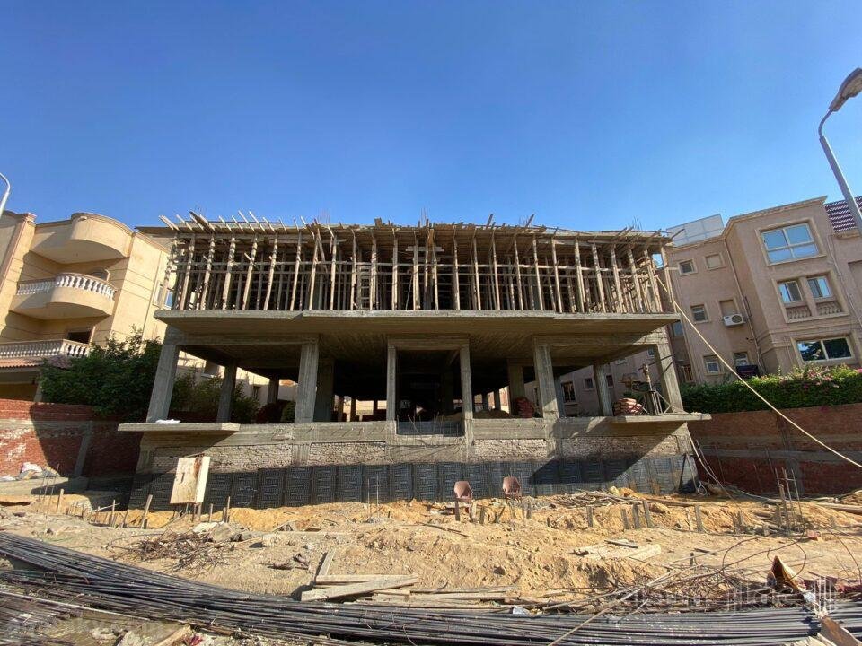 شقة بنفس مميزات الفيلا للبيع في التجمع الخامس