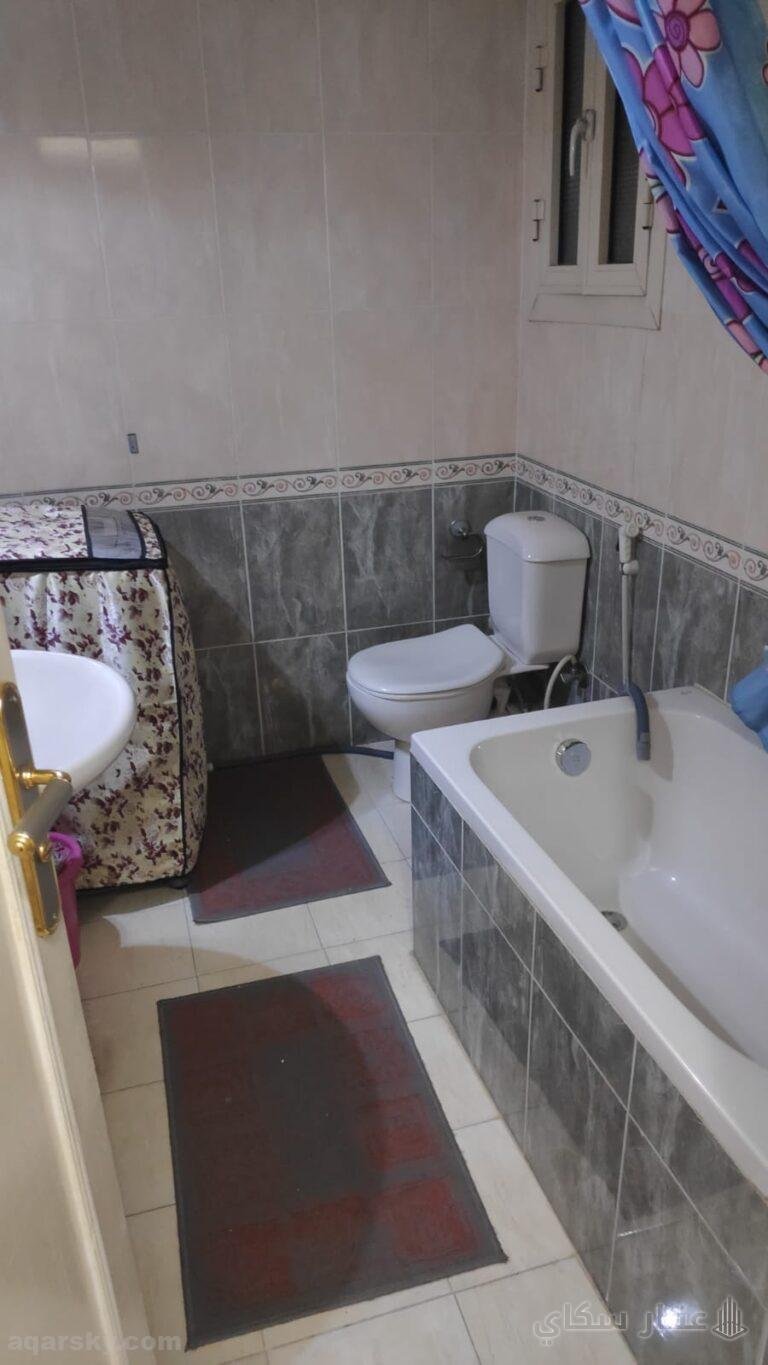 شقة بالتجمع الثالث الجامعة الالمانية