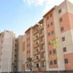 شقة 90 م مميزة للبيع بحدائق اكتوبر | ترى الشارع الرئيسي