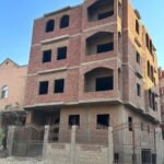 عمارة سكنية للبيع بجنوب الاحياء تقسيم 33 فدان مساحة الارض 260