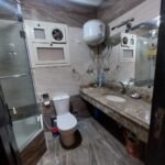 عقار للبيع بالمقطم | بالمطبخ والنجف و٢تكييف ٢ونص حصان