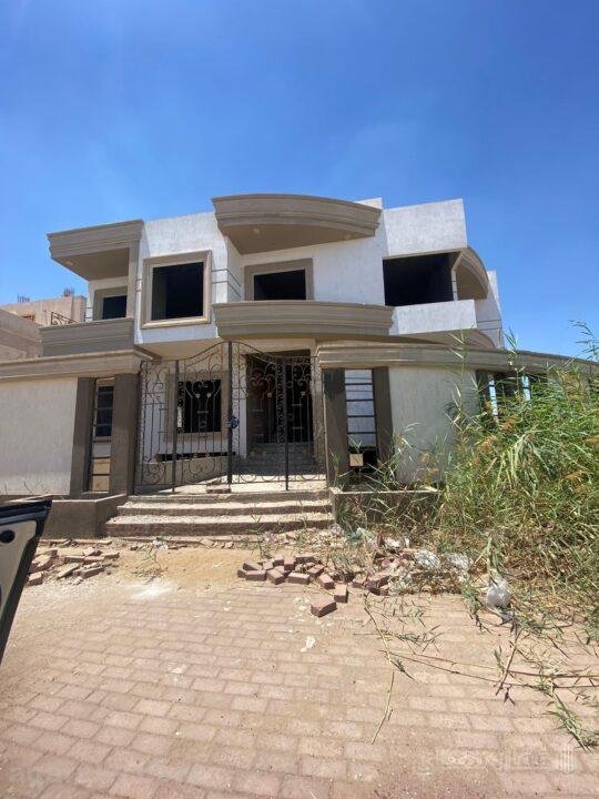 فيلا للبيع بالشيخ زايد الحي التاسع 705 متر