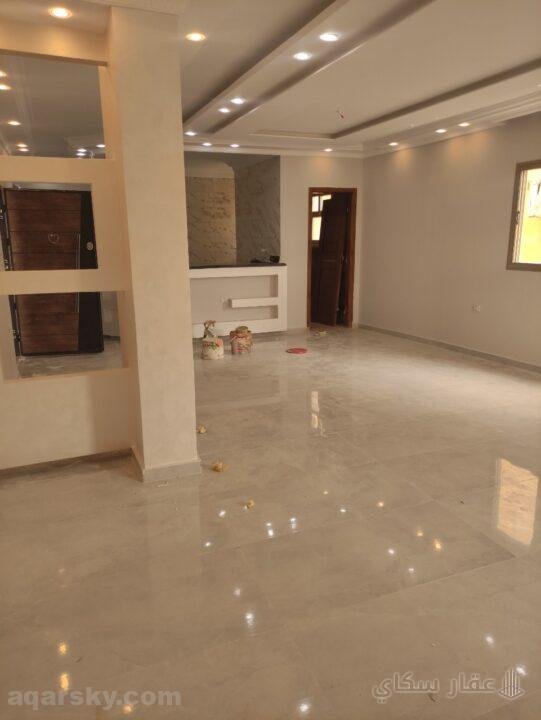 شقه للبيع الشيخ زايد بموقع متميز امام مول مازار