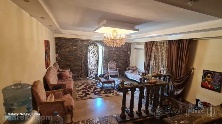 شقة دوبلكس للإيجار في التجمع الخامس كاملة الفرش و الكماليات | فاخر