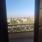 شقه للبيع بالشيخ بموقع متميز امام كمبوند الربوه