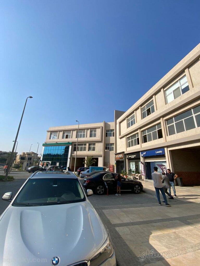 محل للايجار بالشيخ زايد بمول الكرمه بجوار كمبوند الكرمه