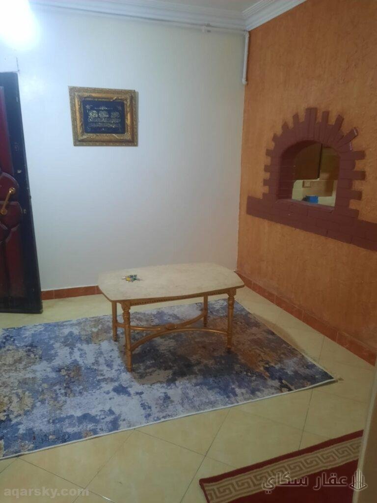 شقة مفروشة جديدة للايجار بفيصل شارع المنشية بجوار ميدان الساعة