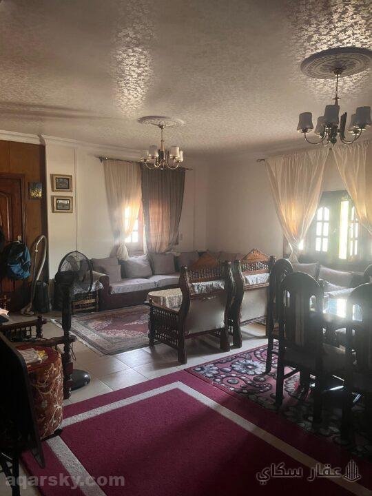 شقة فاخرة في مدينة العبور الحي الرابع على خط عشرة
