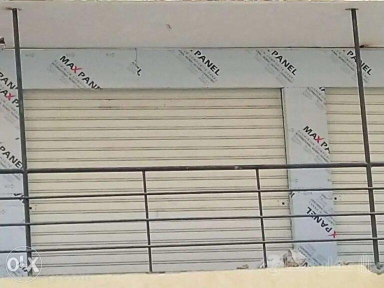 محل 53م دور اول شارع رئيسي للبوابة 2 عداد كهرباء ومياه