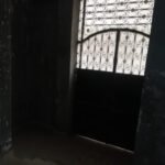 عقار كامل المرافق للبيع مكون من ارضي و ٢ متكرر البراجيل