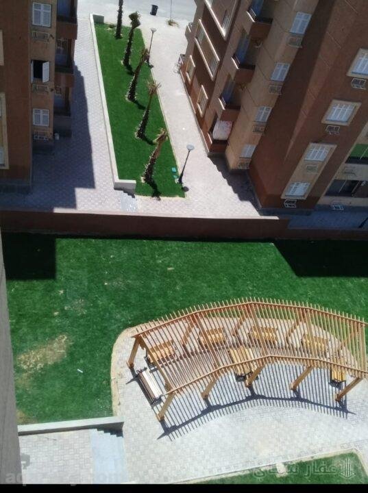 شقة للبيع بكمبوند حورس بطريق الواحات أمام جامعة نوال