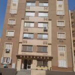 شقة للبيع بكمبوند حورس بطريق الواحات أمام جامعة نوال