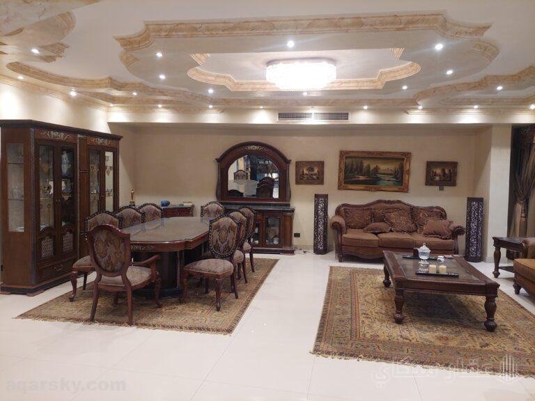 دوبلكس ارضى و بيزمنت بحمام سباحه مغطى مساحه 700م