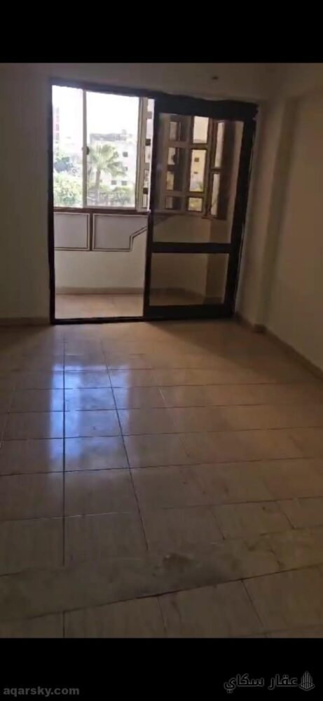 شقه تصلح لجميع الاغراض على الرئيسي اسكندريه /مطروح بالبيطاش