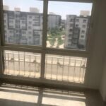 شقه بمدينتى 80م قريبه جدا للكرافت زووون