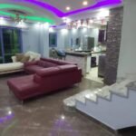 شقه دوبلكس 320 متر  بالهضبه الوسطى الحي الاول موقع متميز