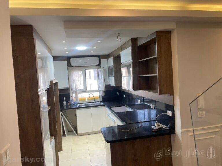 بنتا هاوس للايجار في ماونتن فيو هايد بارك التجمع الخامس