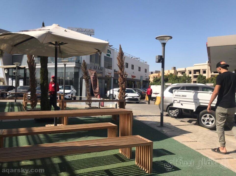 محل تجاري للايجار السنوي على طريق السويس