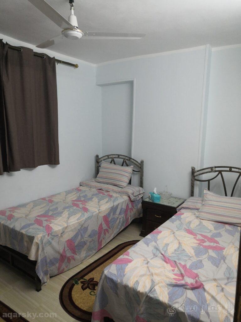شقة مفروشة للايجار بأول فيصل بجانب كليه تربيه رياضيه