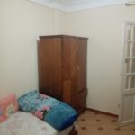شقه ١٠٠ م كامل العدادات غير مجروحه ٣ غرف ومطبخ وحمام