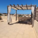 شقه ١٣٣ م معها روف ١٣٣ متر بحري ديمورا الساحل الشمالى