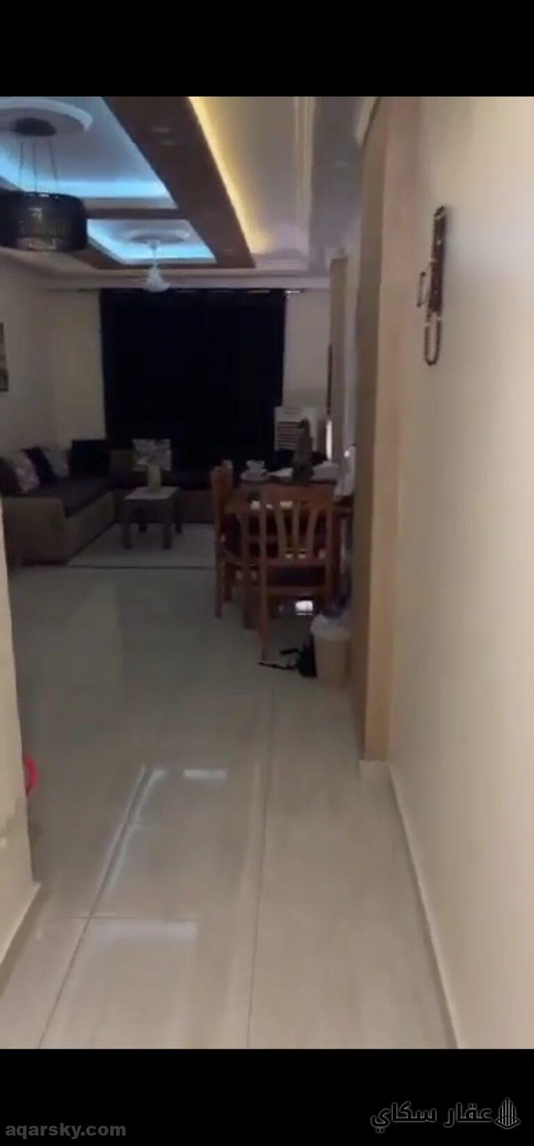 حدائق الأهرام ٣٠٢ ع شارع بوابه حورس