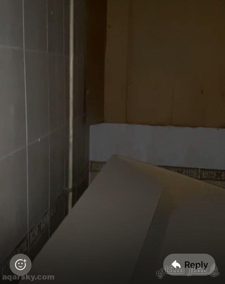 شقة للبيع نصف تشطيب الحمام والمطبخ تشطيب كامل