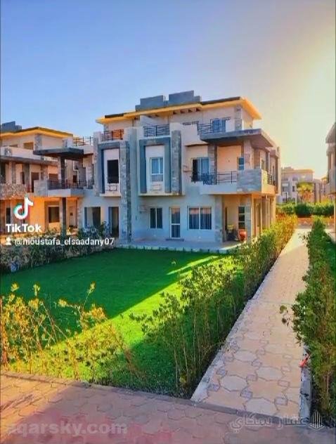 استلم فورا فيلا 375م صف اول بحر بمنتجع سيسيليا لاجونز الساحل الشمالي