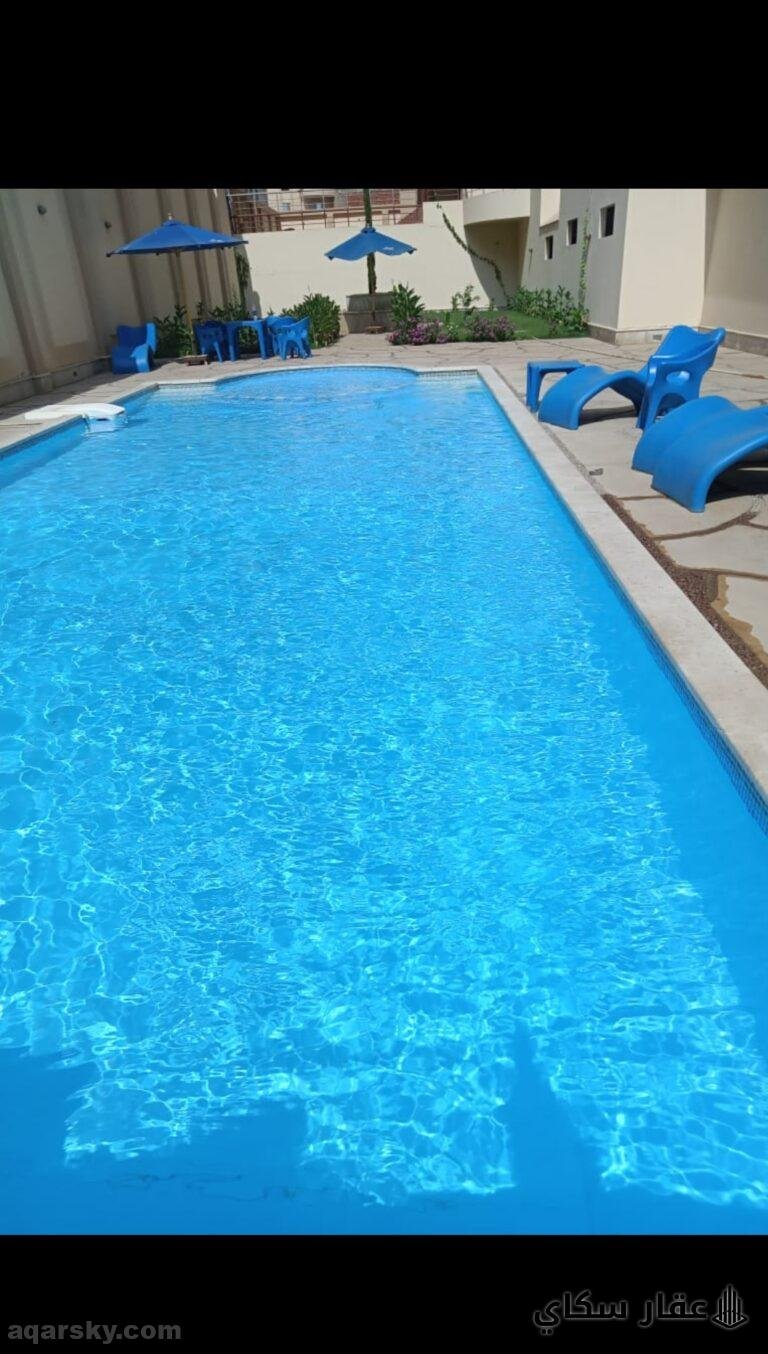 شقه فاخره ١٩٠م للايجار بمجمع سكاي فيو السكني