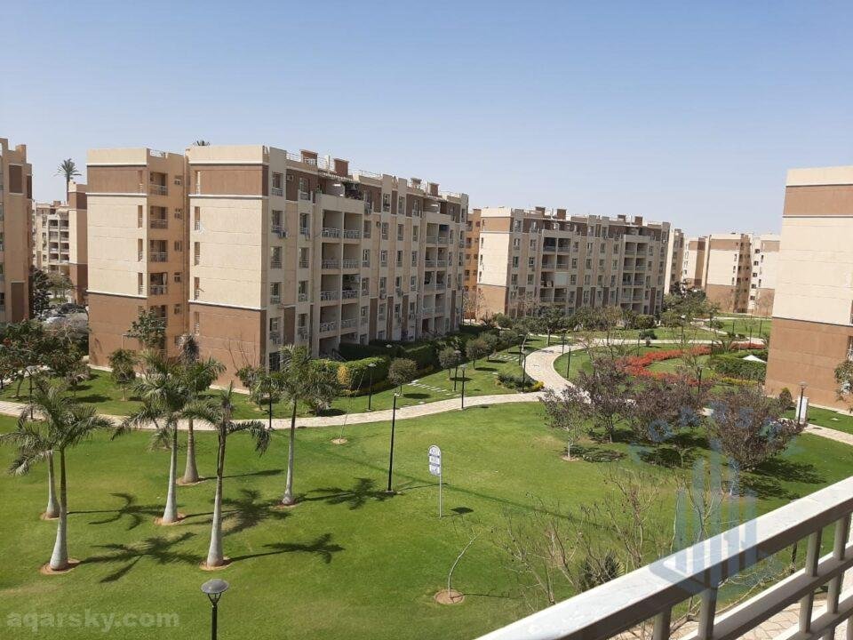 شقة للإيجار في مدينتي بمساحة 96 متر