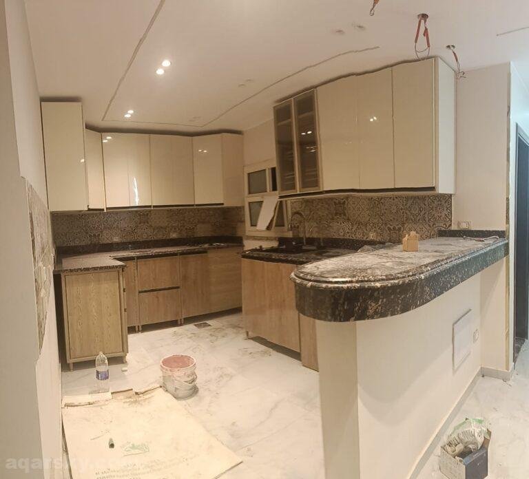 شقة للإيجار في النزهة بمساحة 200 متر شارع جسر السويس