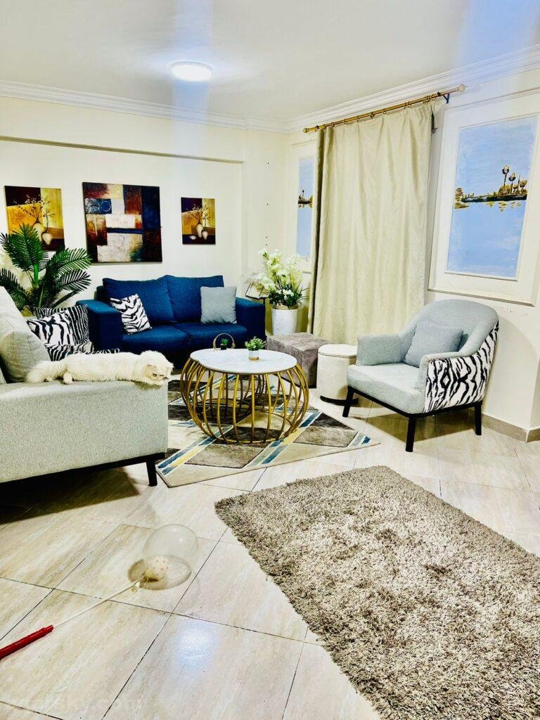 شقه مفروشة للإيجار في التجمع الاول بمساحة 115 متر