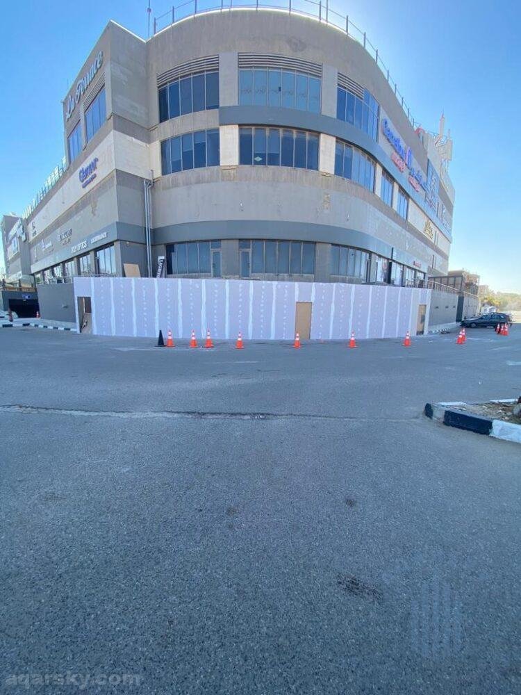 محل للبيع بالميراچ مول بمساحة 257 متر