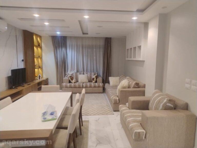 شقة مفروشة للإيجار في التجمع كموند جالير مون فالي 170 متر