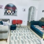 شقه مفروش للايجار ارضى بحديقه