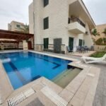 فيلا بحمام سباحة للبيع بقرية جرين بيتش الساحل الشمالي