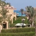 شاليه لقطة ٣ غرف نوم بالعين السخنة بالاثاث الفاخر طريق السويس