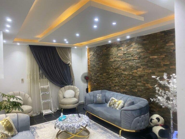 شقة لقطة للبيع في مدينة الجيزة بمساحة 120 متر